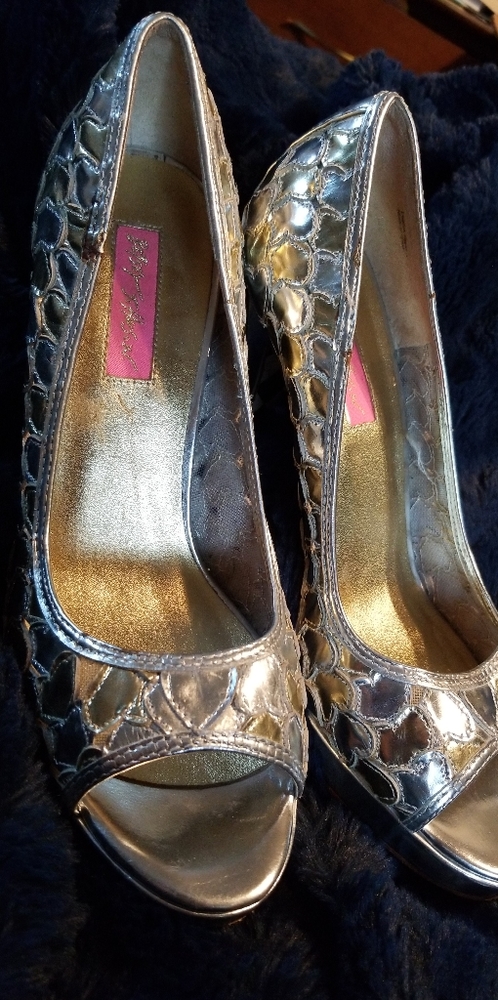 BETSEY JOHNSON HEELS